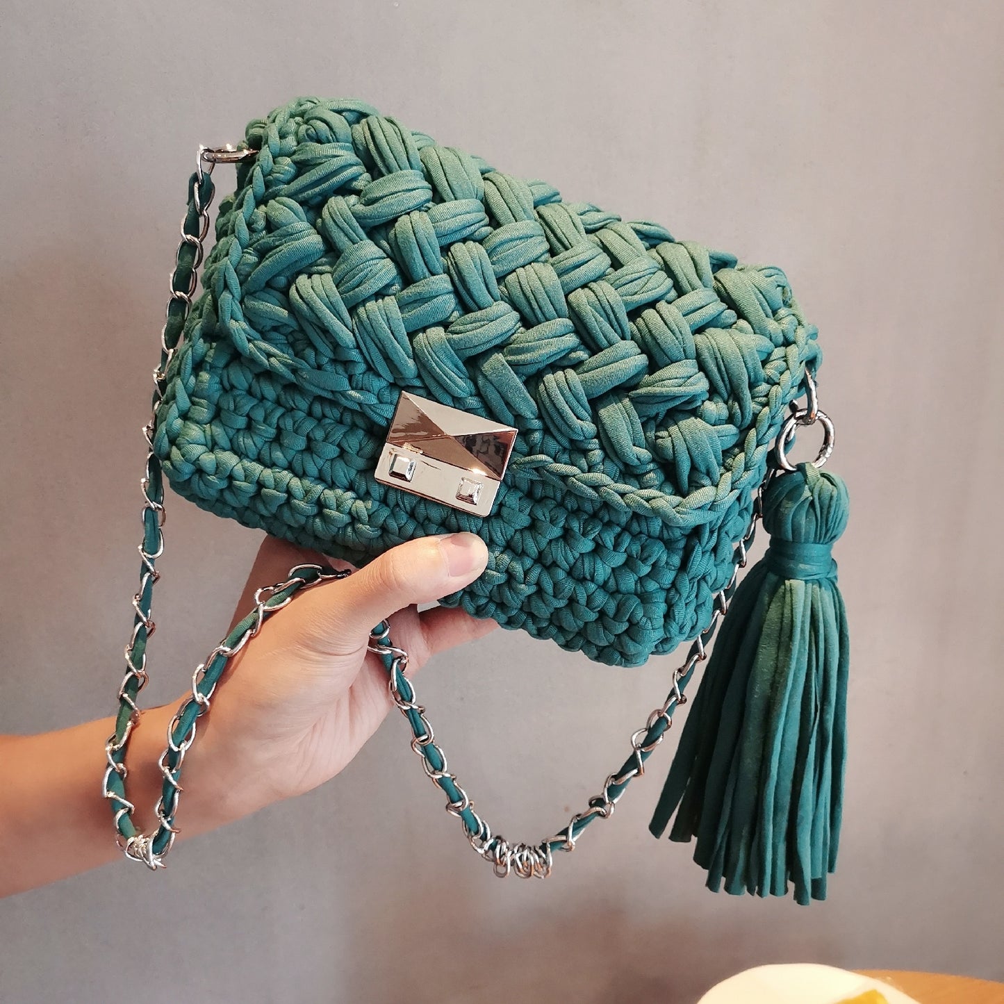Geflochtene-Handtasche - impassion.ch