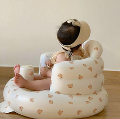 Sitzbärchen – Der aufblasbare Baby-Sitz - impassion.ch